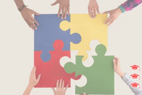 4 pièces de puzzle colorées qui tentent de s'imbriquer