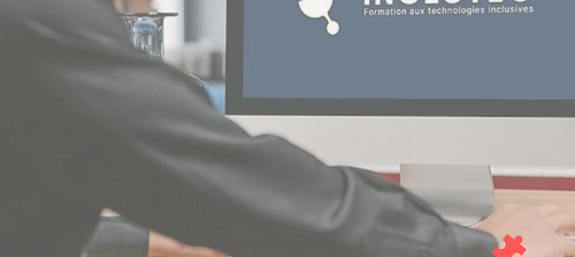 Adaptations et moyens d’accès alternatifs au PC, à la tablette et au smartphone dans le cadre de handicaps